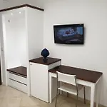 Colori Del Salento B&B 프레제스
